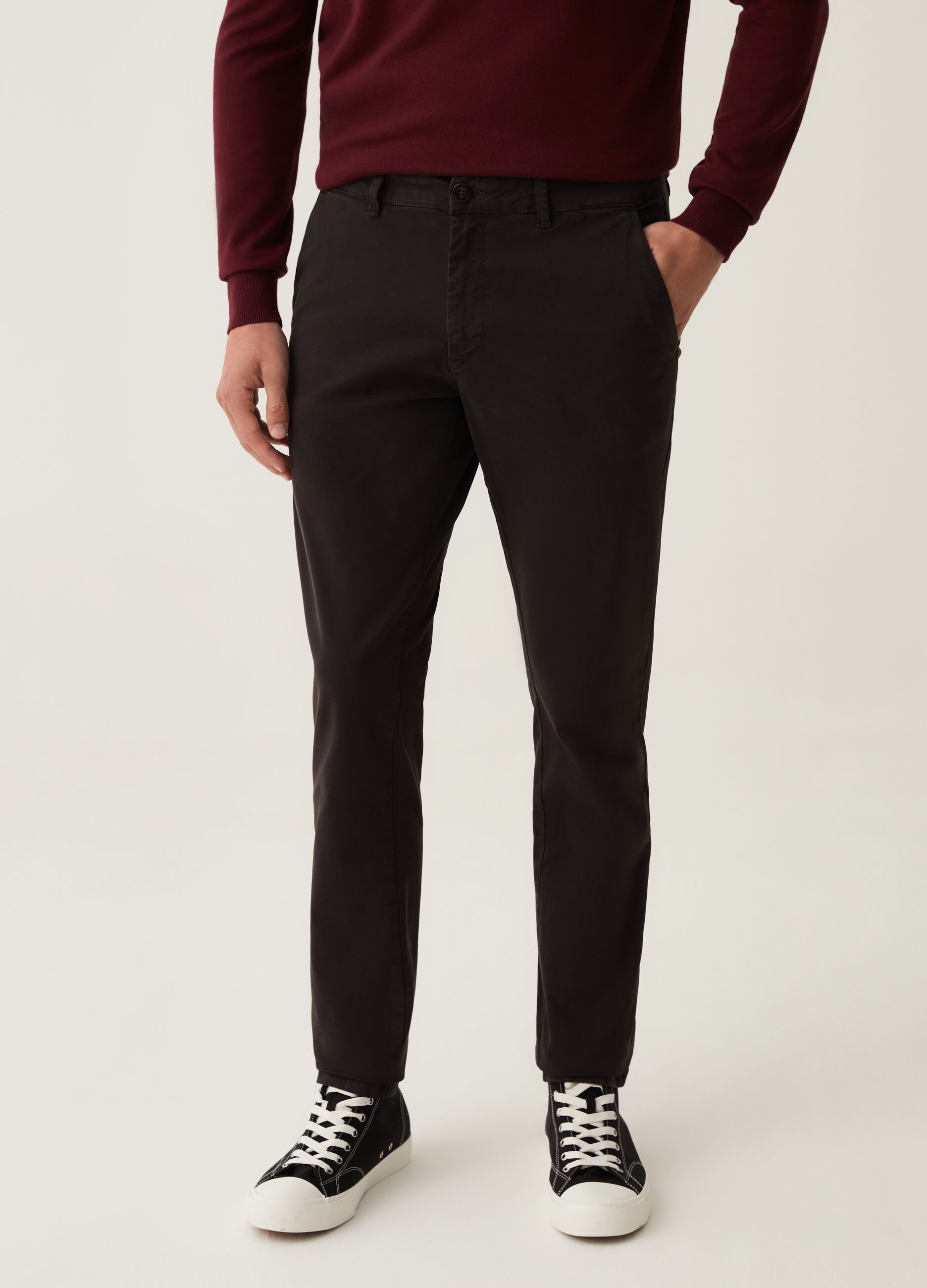 Pantaloni chino in cotone stretch tinta unita