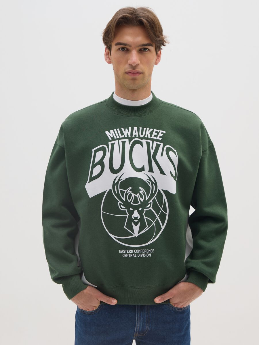 Green cotton blend sweatshirt with regular fit and Milwaukee Bucks print_0