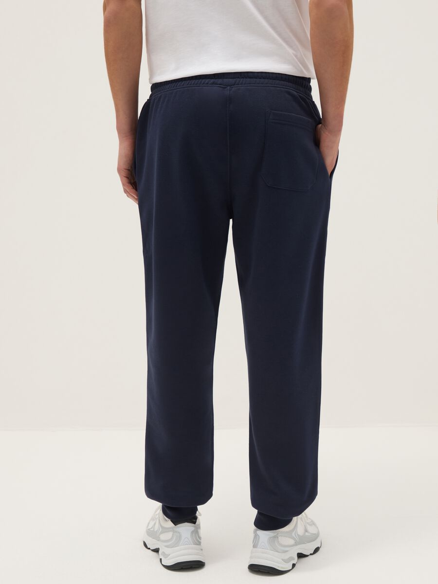 Blue cotton blend jogger trousers with regular fit_2