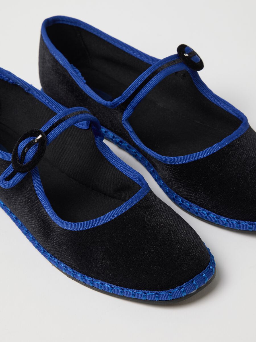 Black Friulane with blue borders, regular fit_2