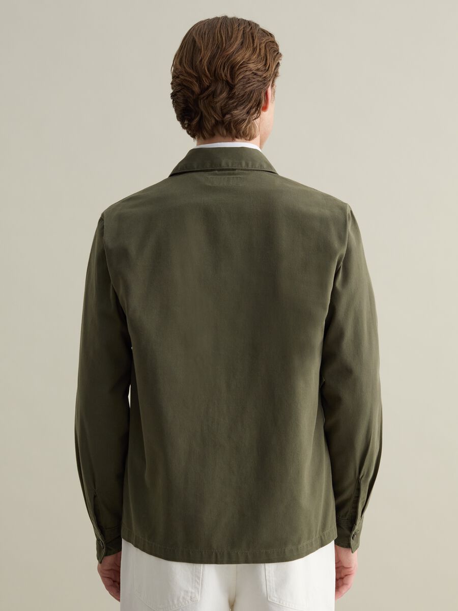 Solid colour shacket in cotton_2
