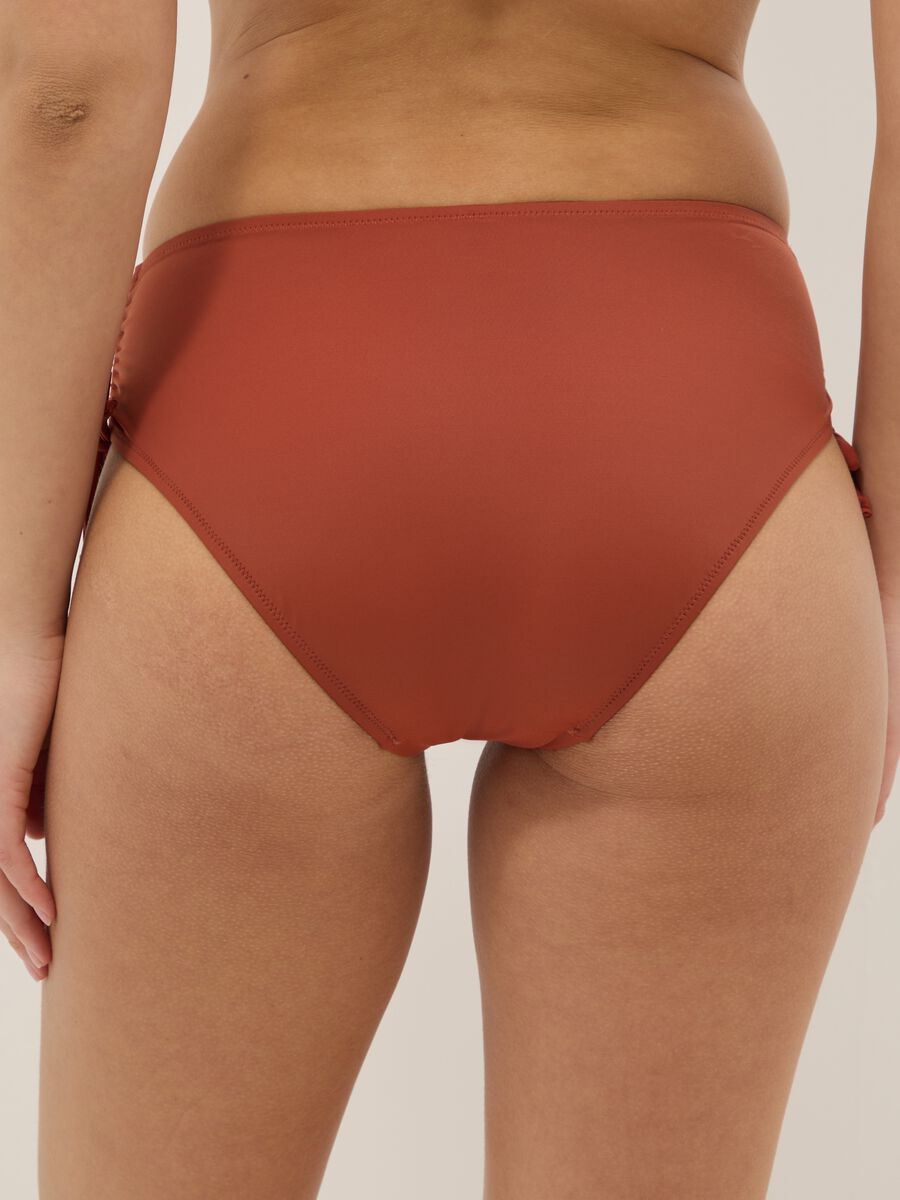 Slip da mare elasticizzato arancioni con dettagli arricciati_3