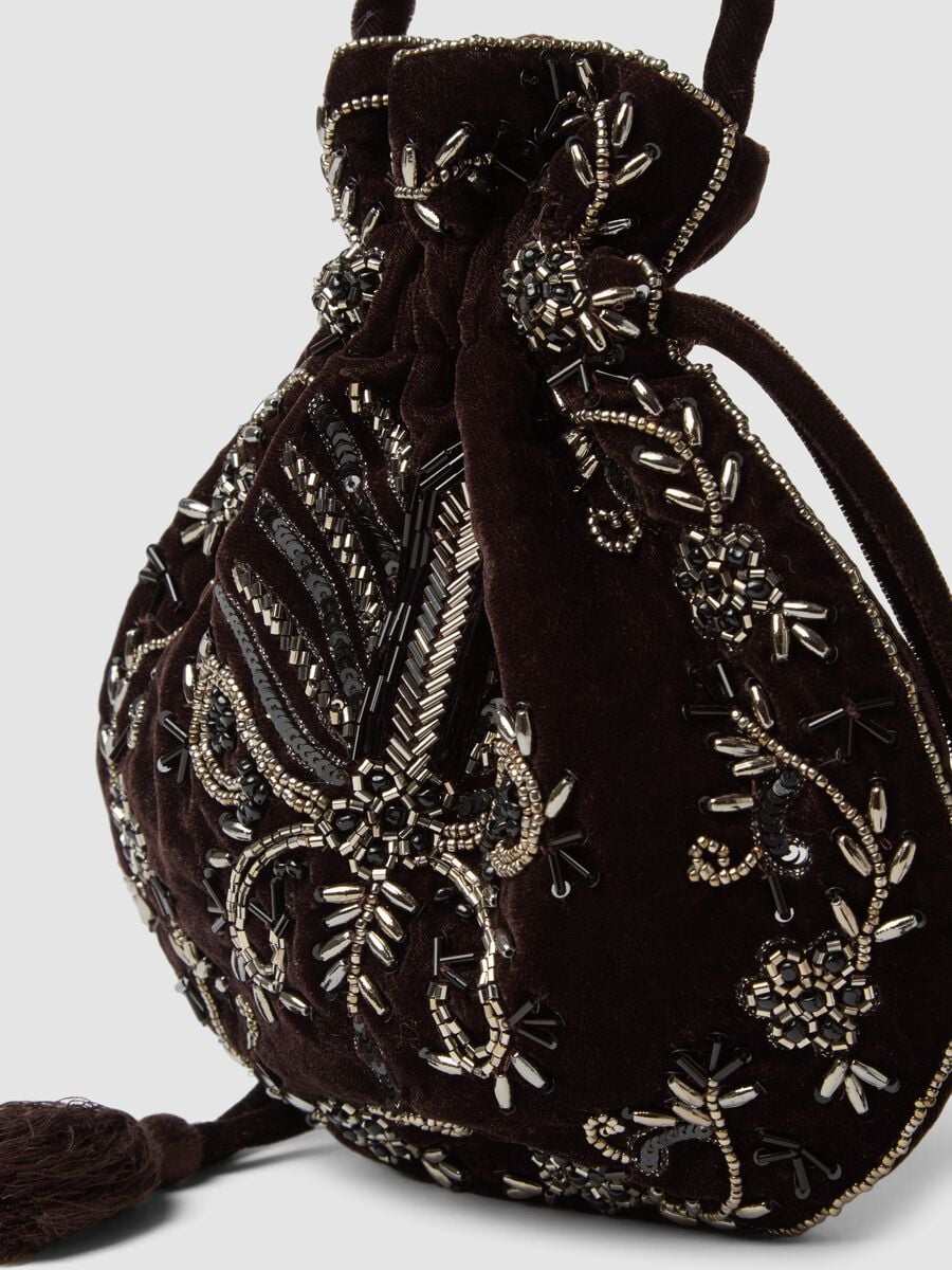 Borsa a secchiello marrone scuro con ricami di perline_2