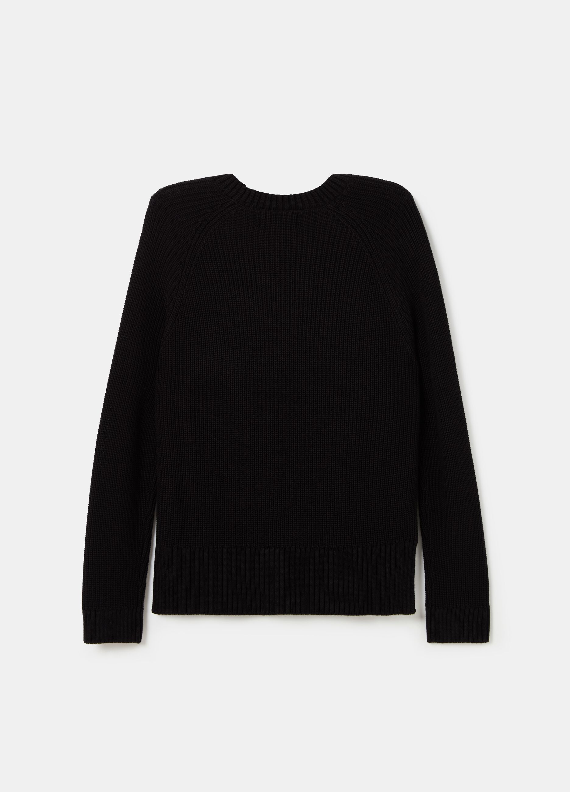 Ribbed pullover with raglan sleeves