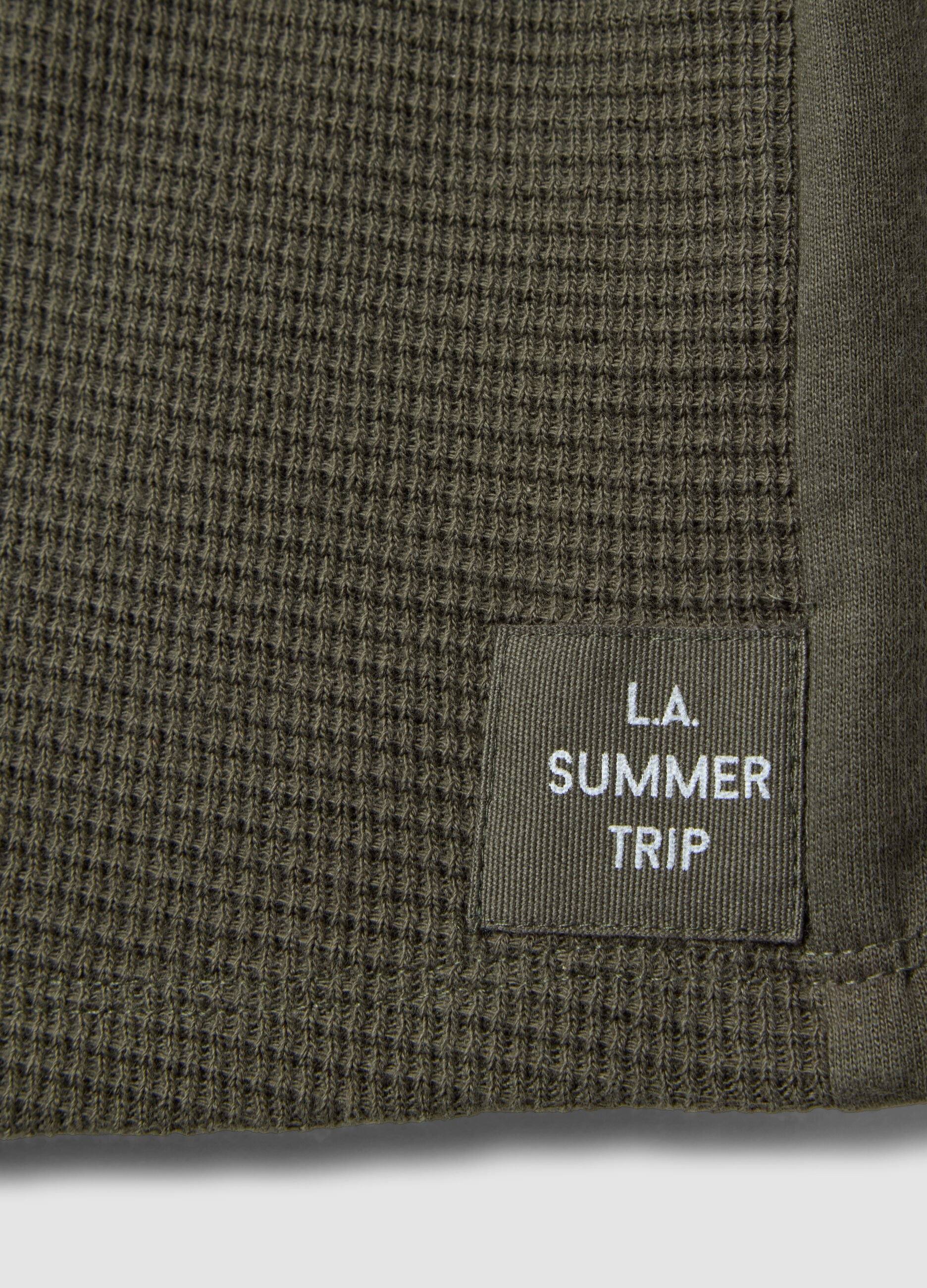 Green pure cotton boys&rsquo; shorts with drawstring, regular fit