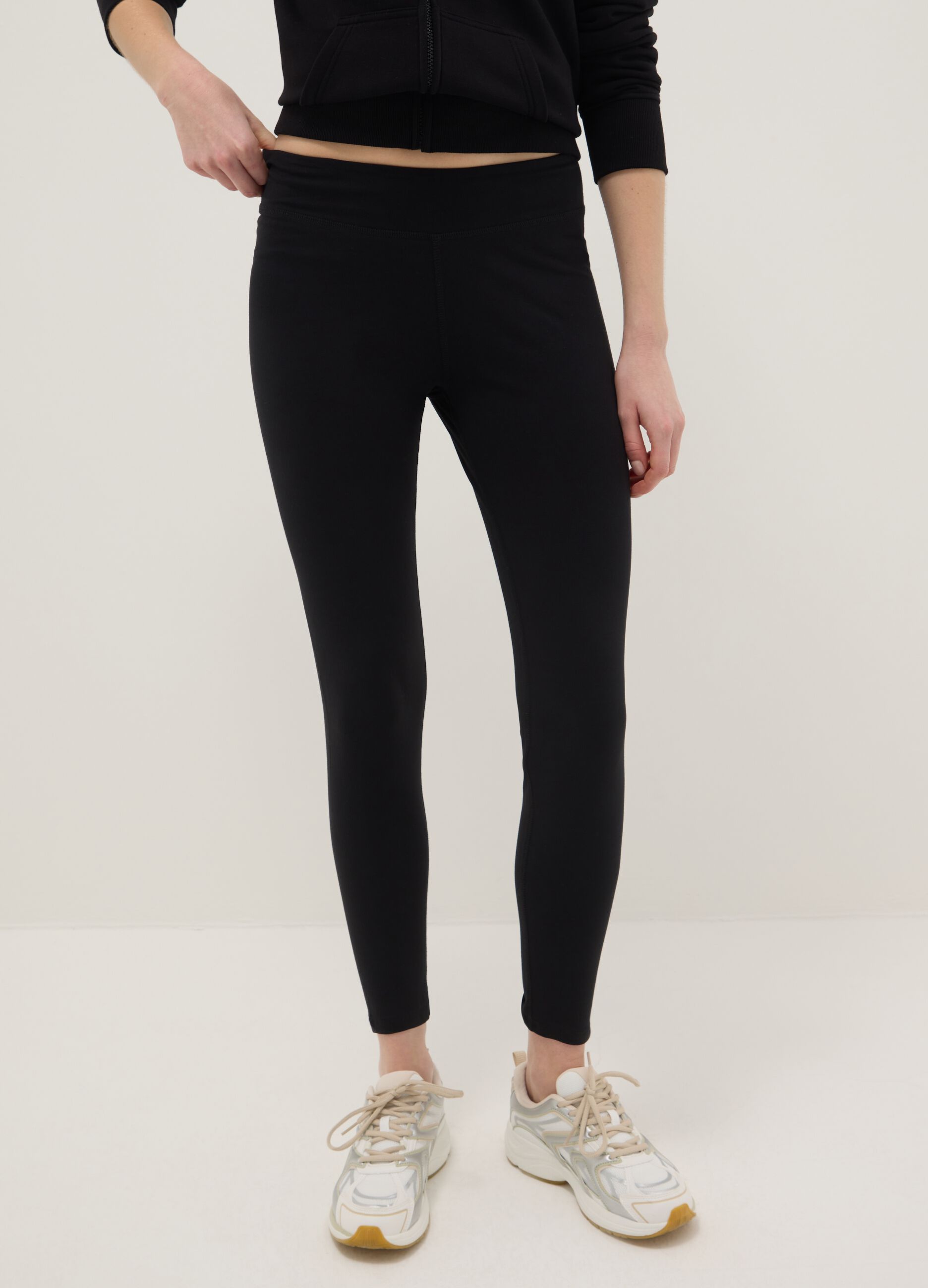 Leggings in cotone elasticizzato nero slim fit