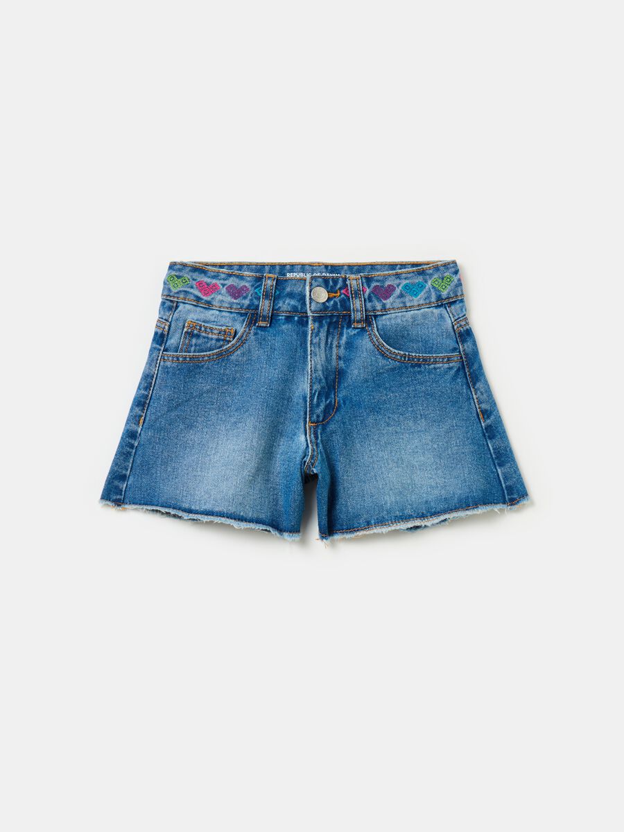 Shorts in denim con ricamo cuori_0