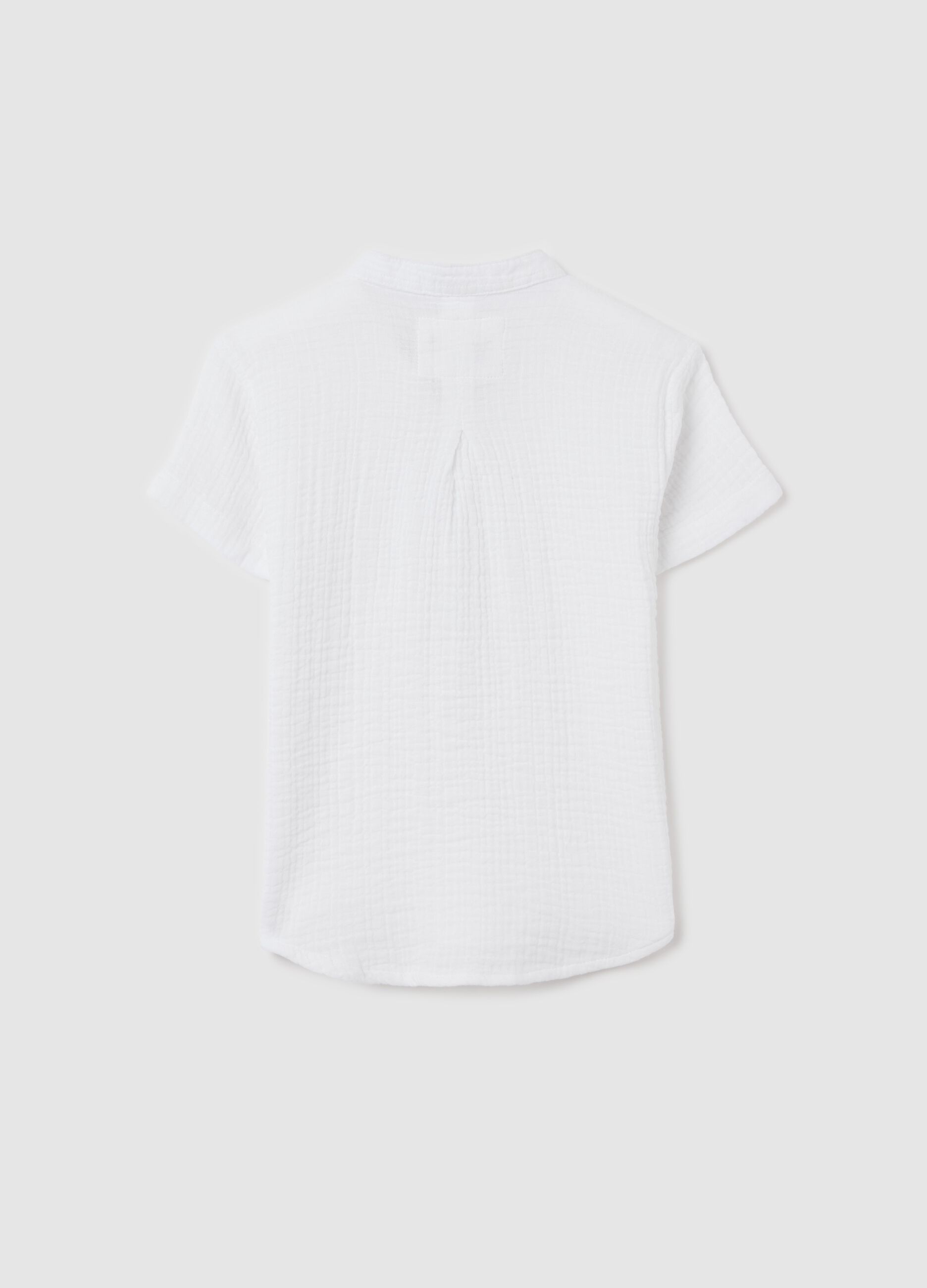 Camicia bianca in seersucker scollo serafino