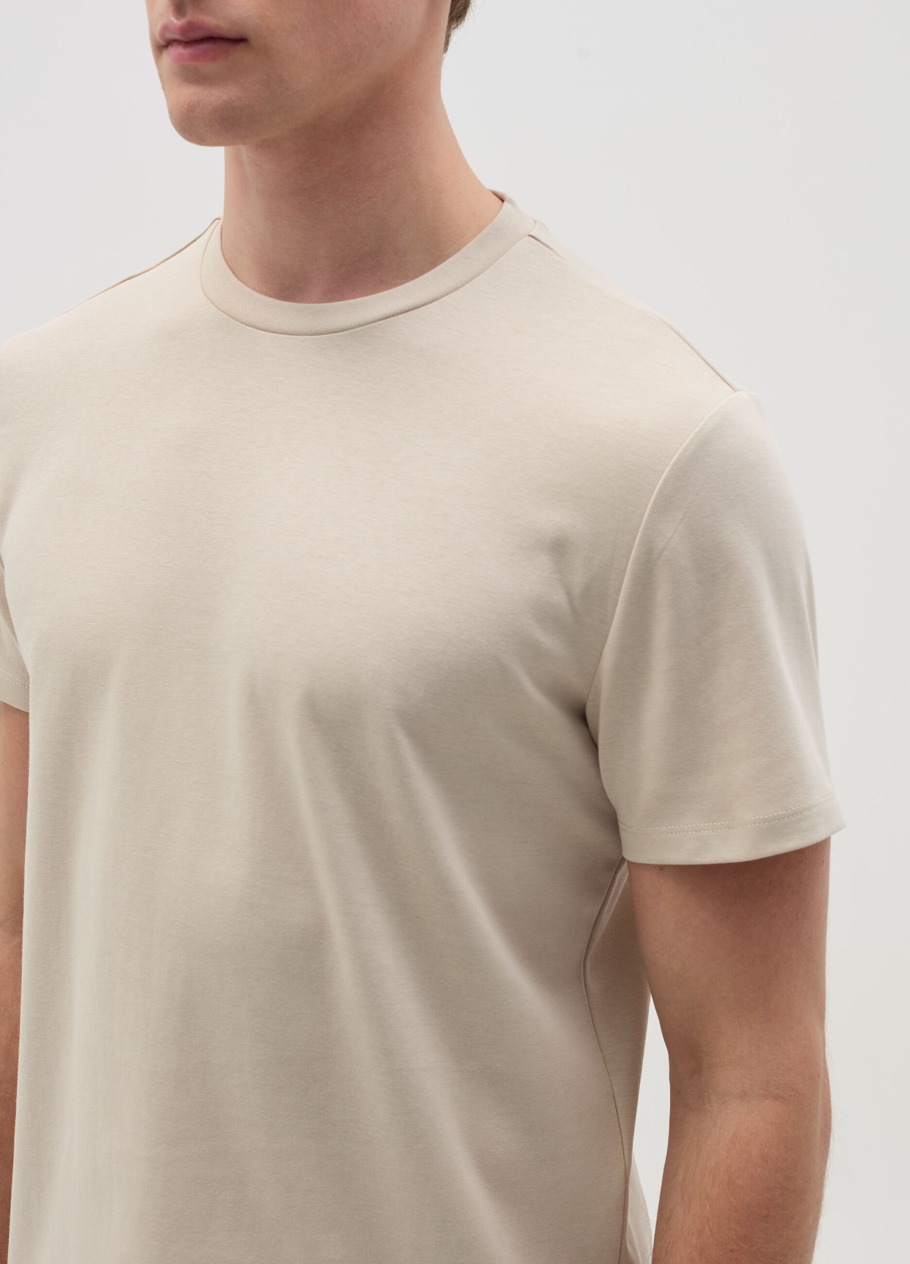 T-shirt with technical fabric
