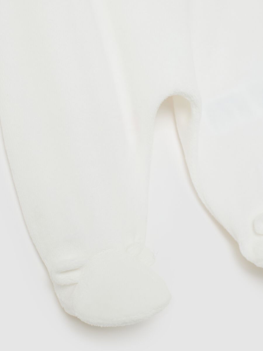 Tutina bianca da neonato in misto cotone con colletto rotondo e stampe_3