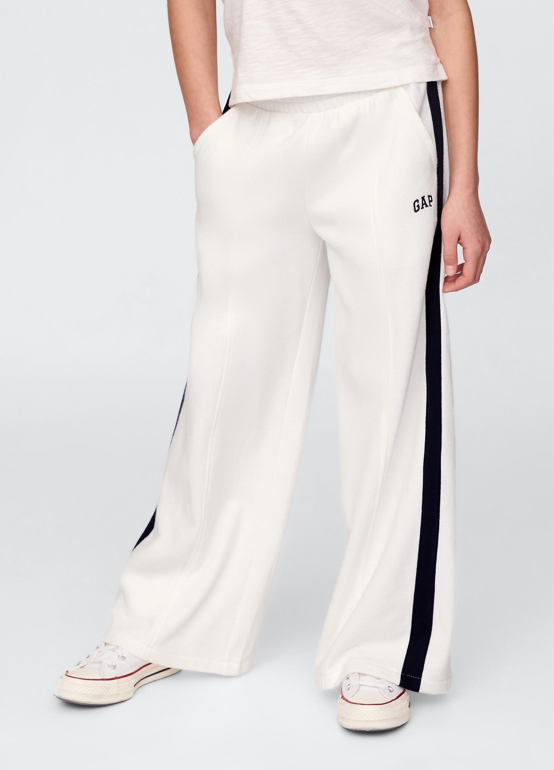 Pantaloni larghi