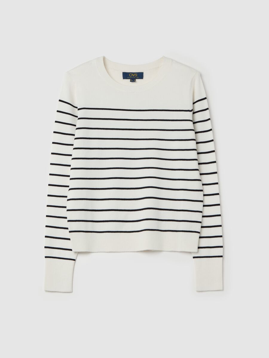 Long-sleeved top with striped pattern_4