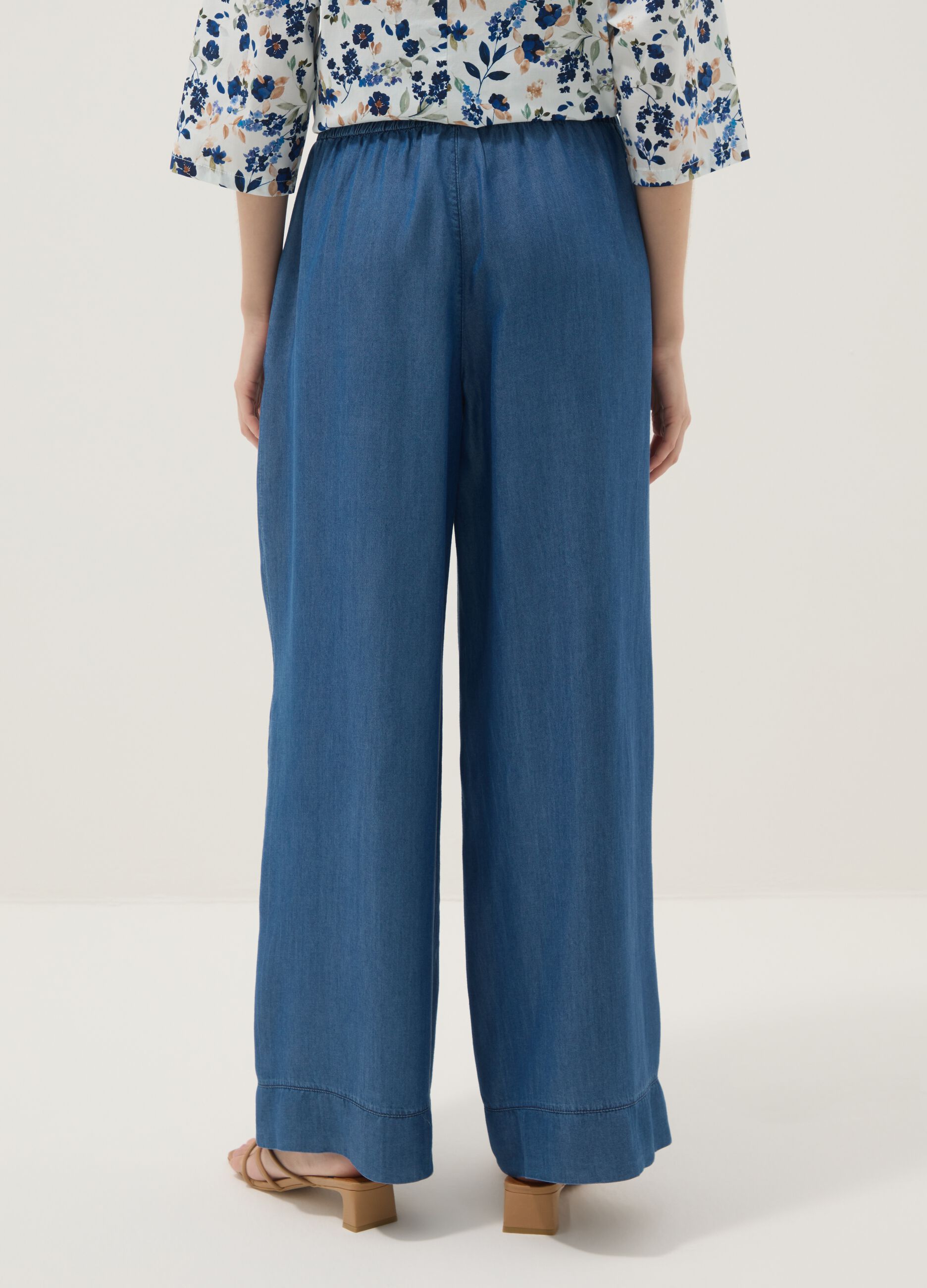 Blue palazzo trousers in pure lyocell