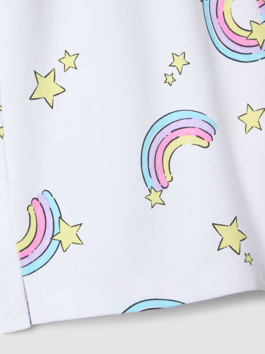 Girls' regular fit white pure cotton shorts with rainbows_3