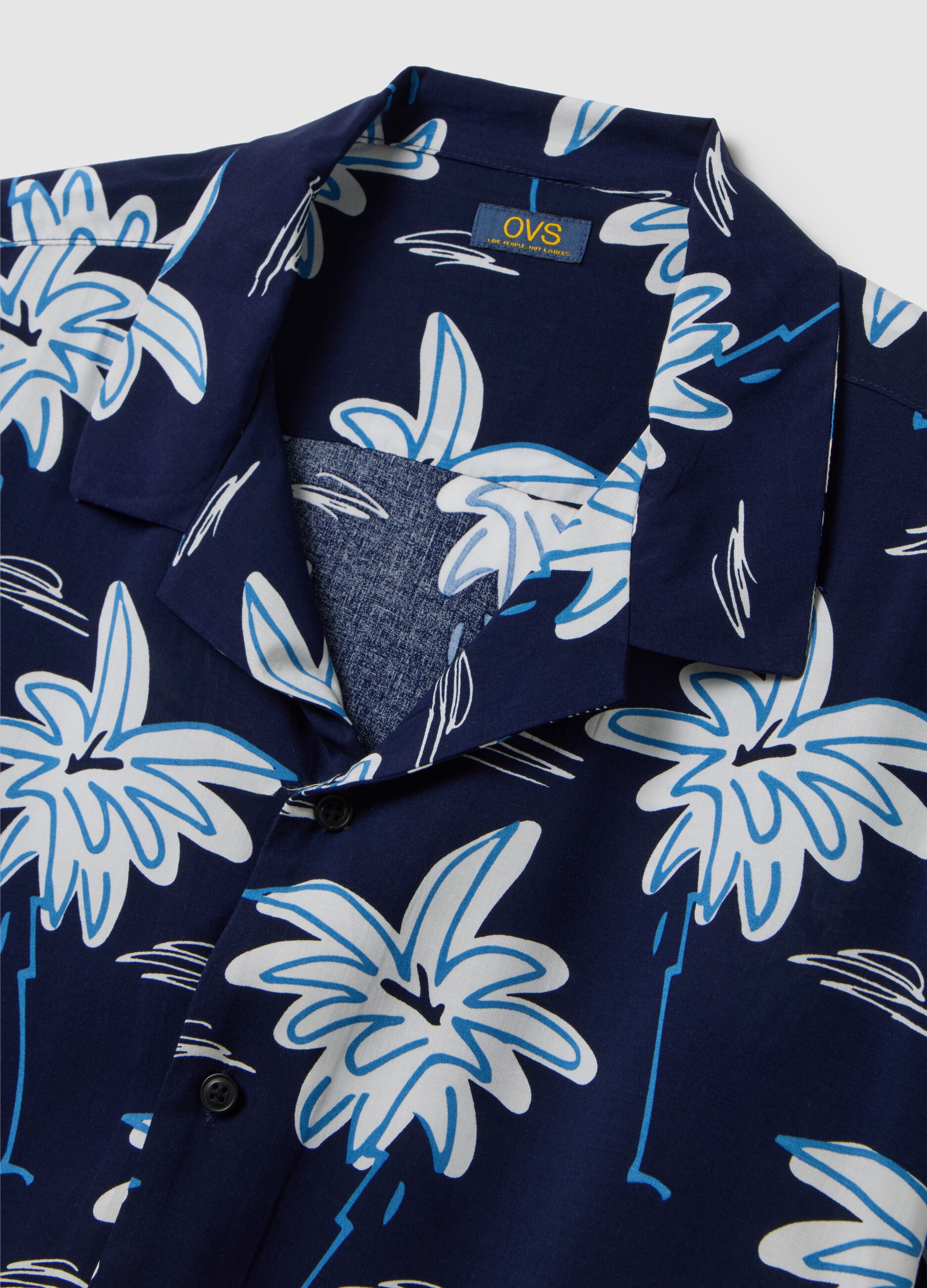 Men's multicolour over-fit shirt in pure viscose with pattern