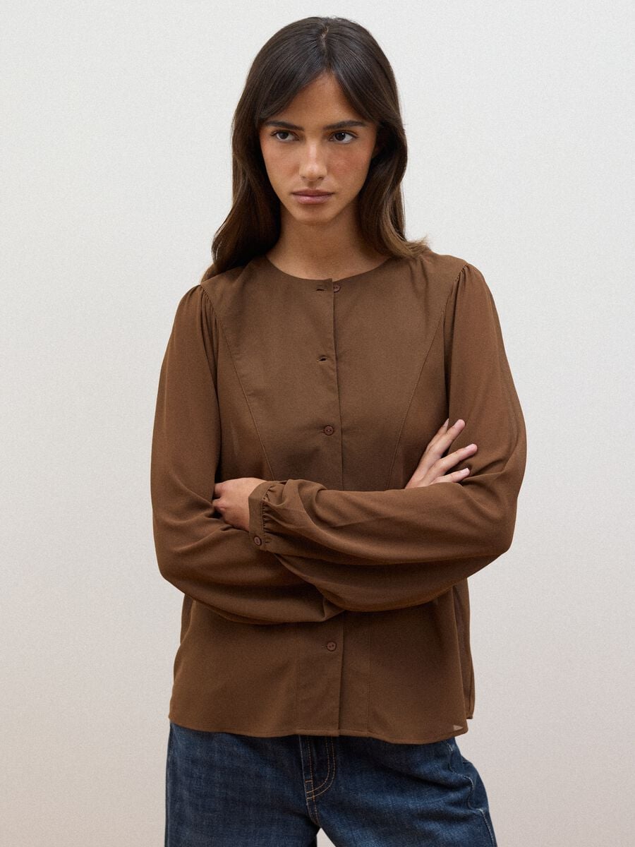 Brown regular-fit shirt with buttons and long sleeves_1