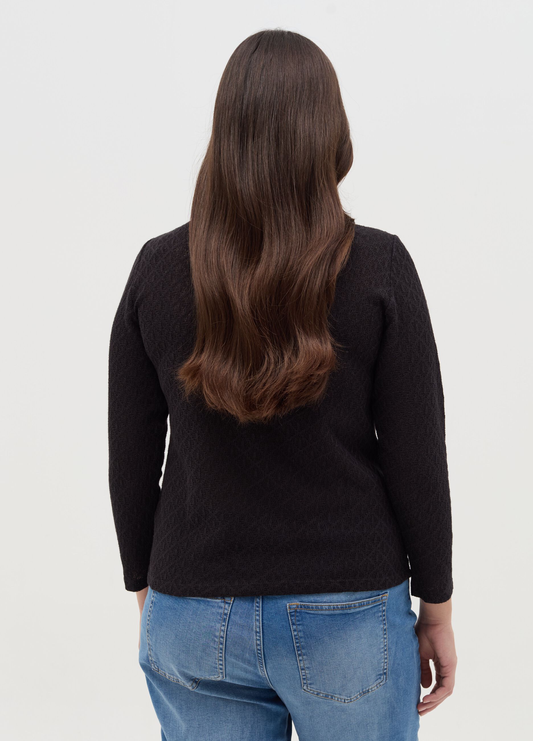 Curvy long-sleeved T-shirt with lace weave