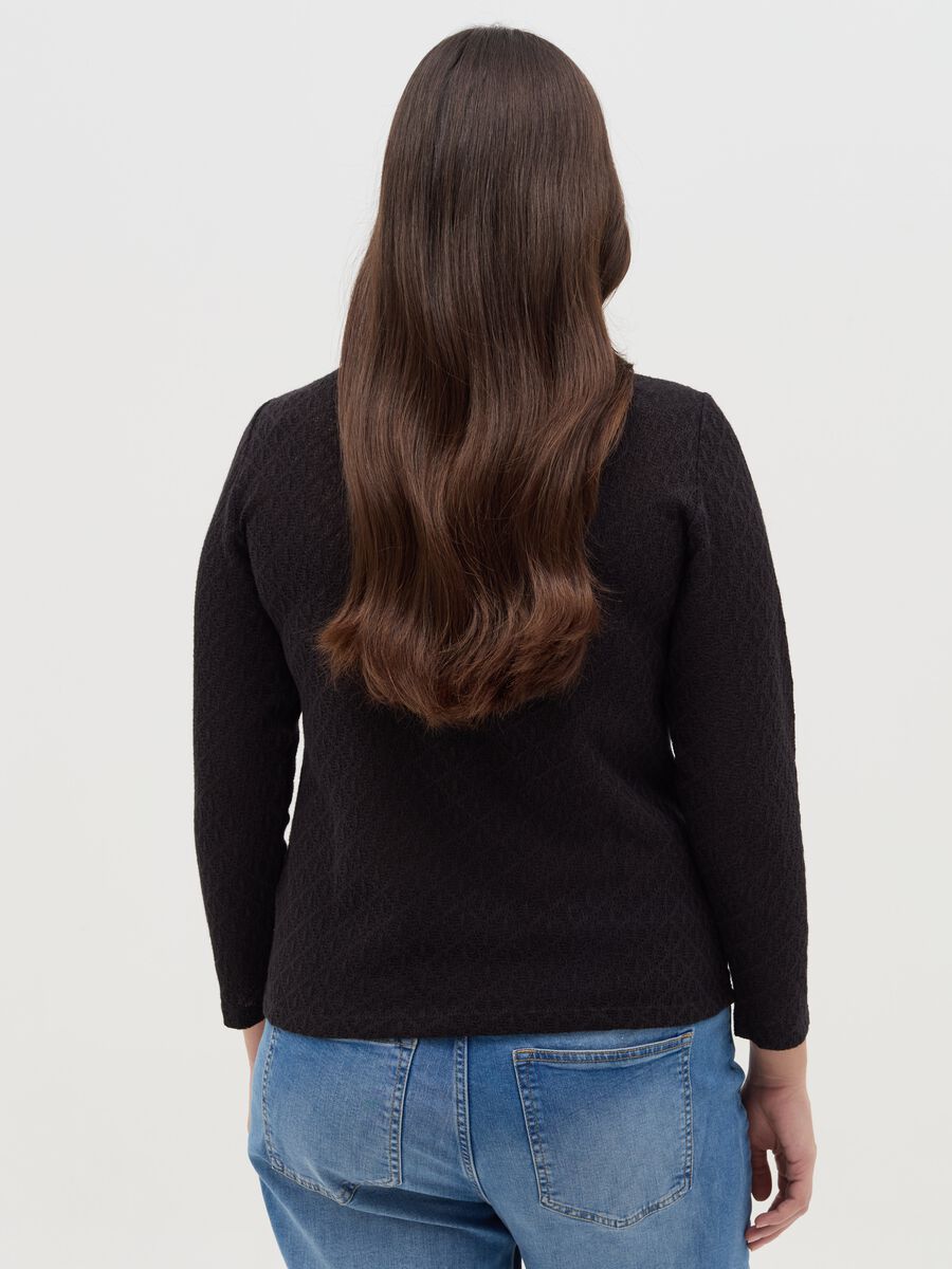 Curvy long-sleeved T-shirt with lace weave_3
