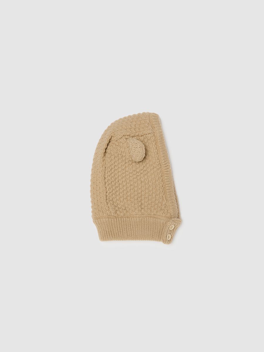 Beige knitted hat_1