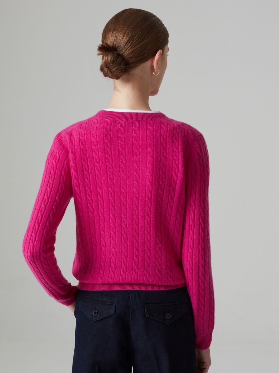 Pullover in cashmere con lavorazione a trecce_2