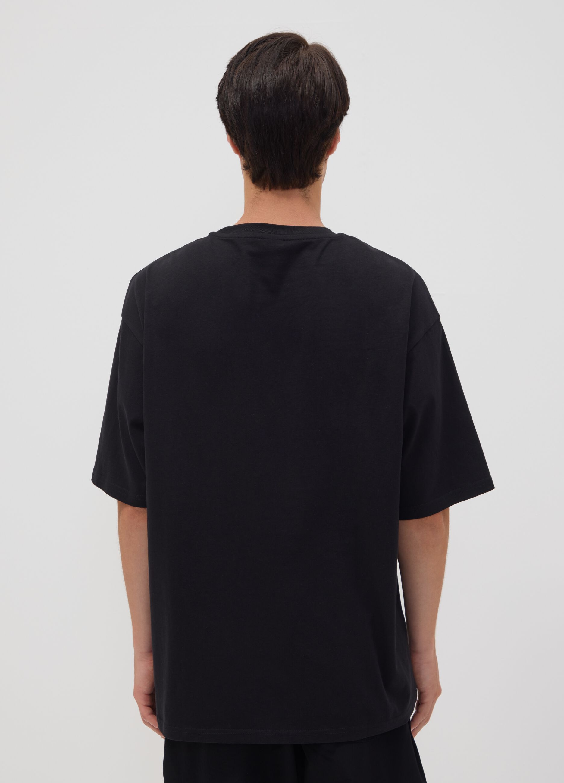 Black pure cotton T-shirt with front logo