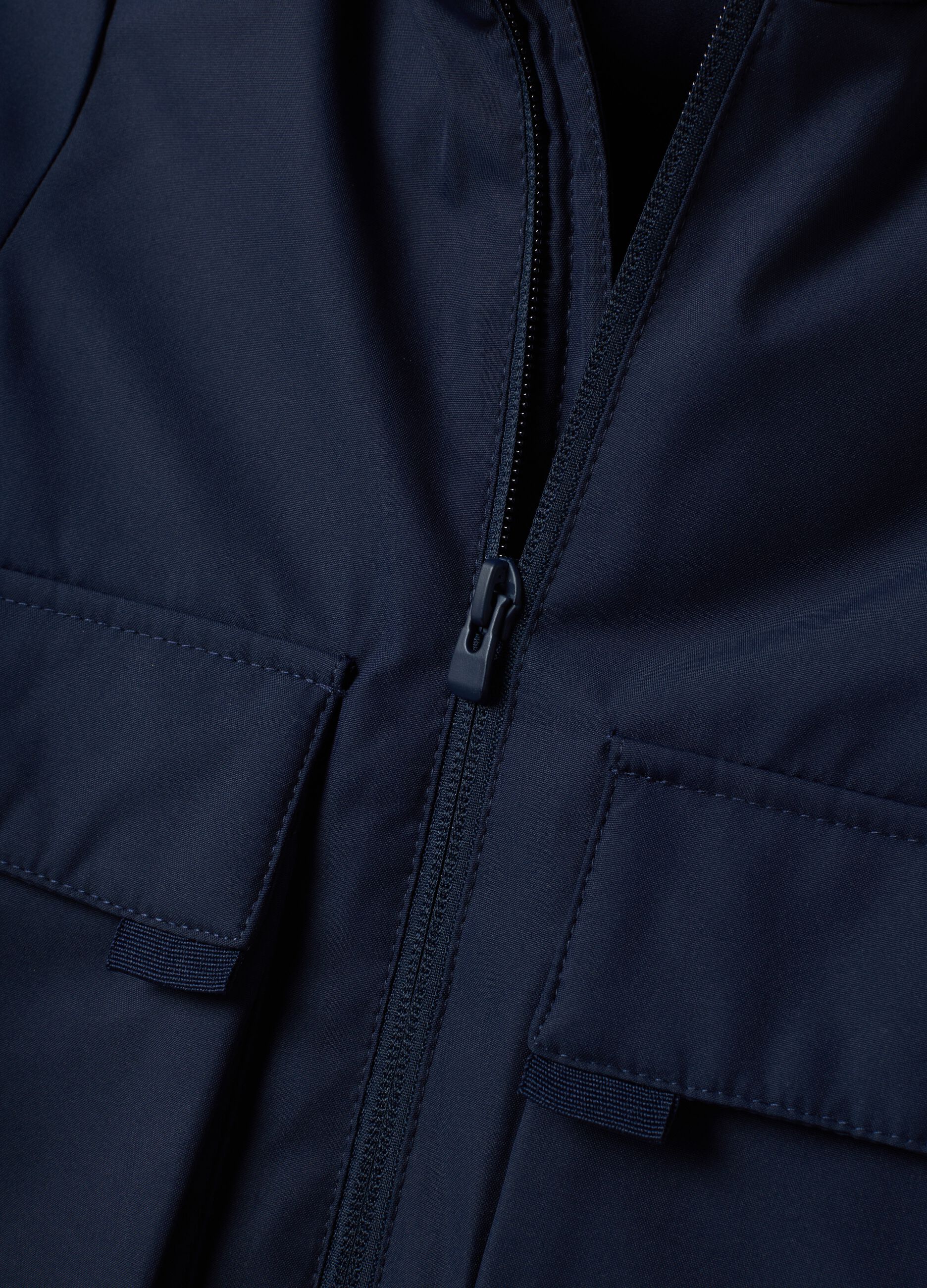 Giacca blu imbottita con cappuccio e zip per bimbo
