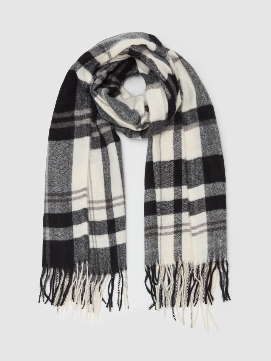 Check print scarf with fringe_0