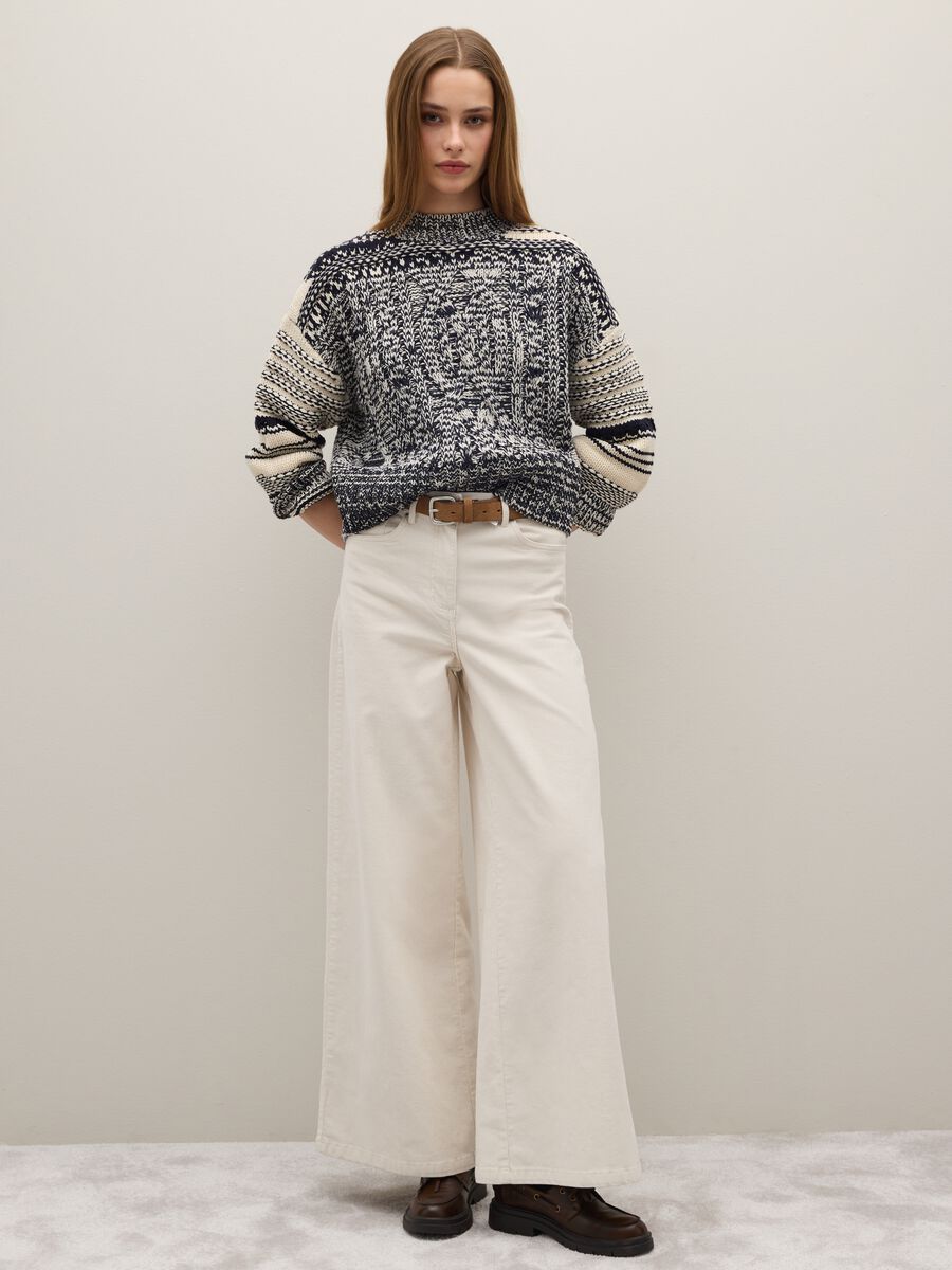 Black regular fit sweater with jacquard pattern_2