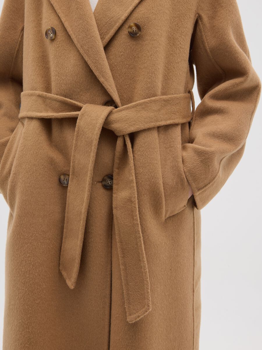 Cappotto doppiopetto marrone in misto lana regular fit con cintura_3