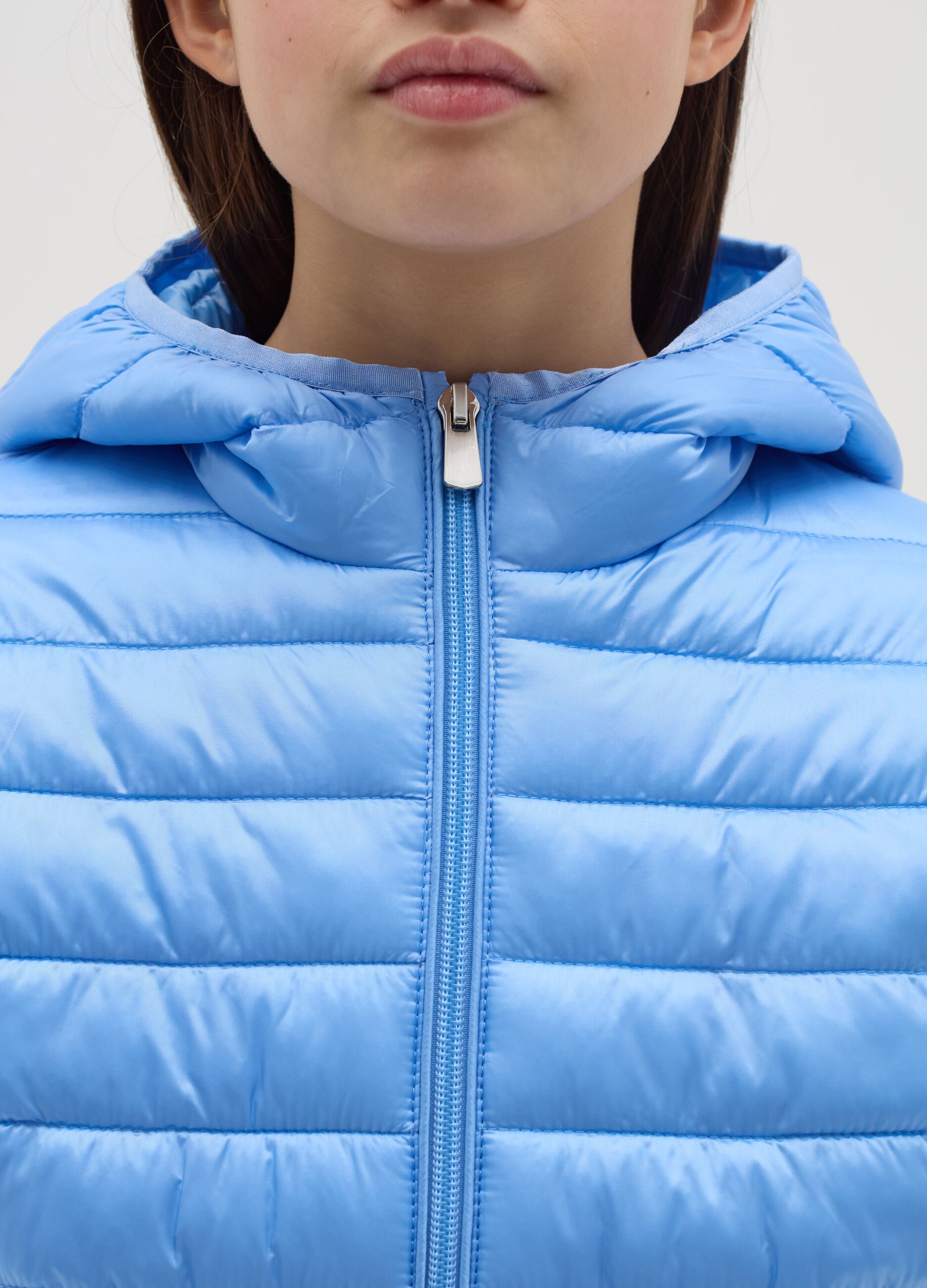 Piumino ultralight crop con cappuccio