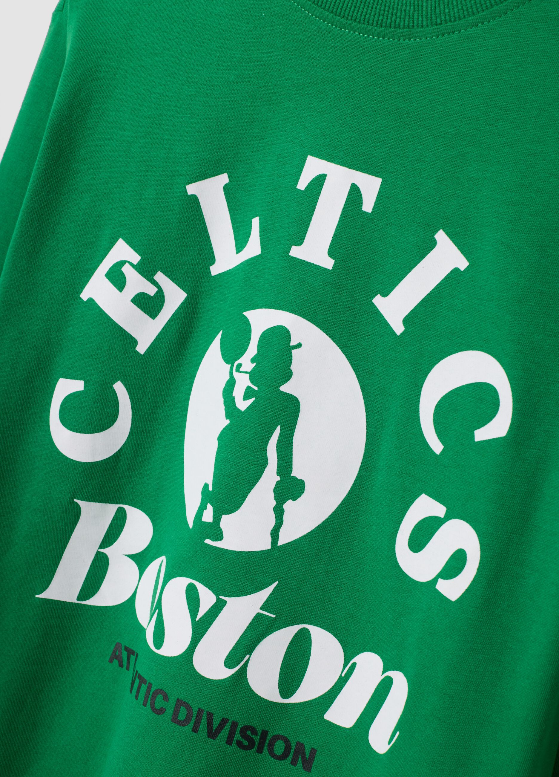 T-shirt verde in puro cotone con stampa Celtics relaxed fit