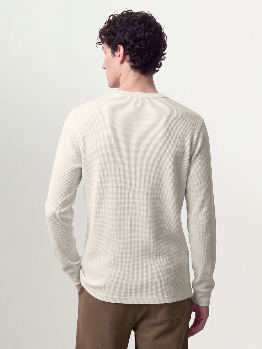 T-shirt bianca in misto viscosa a nido d'ape regular fit_3