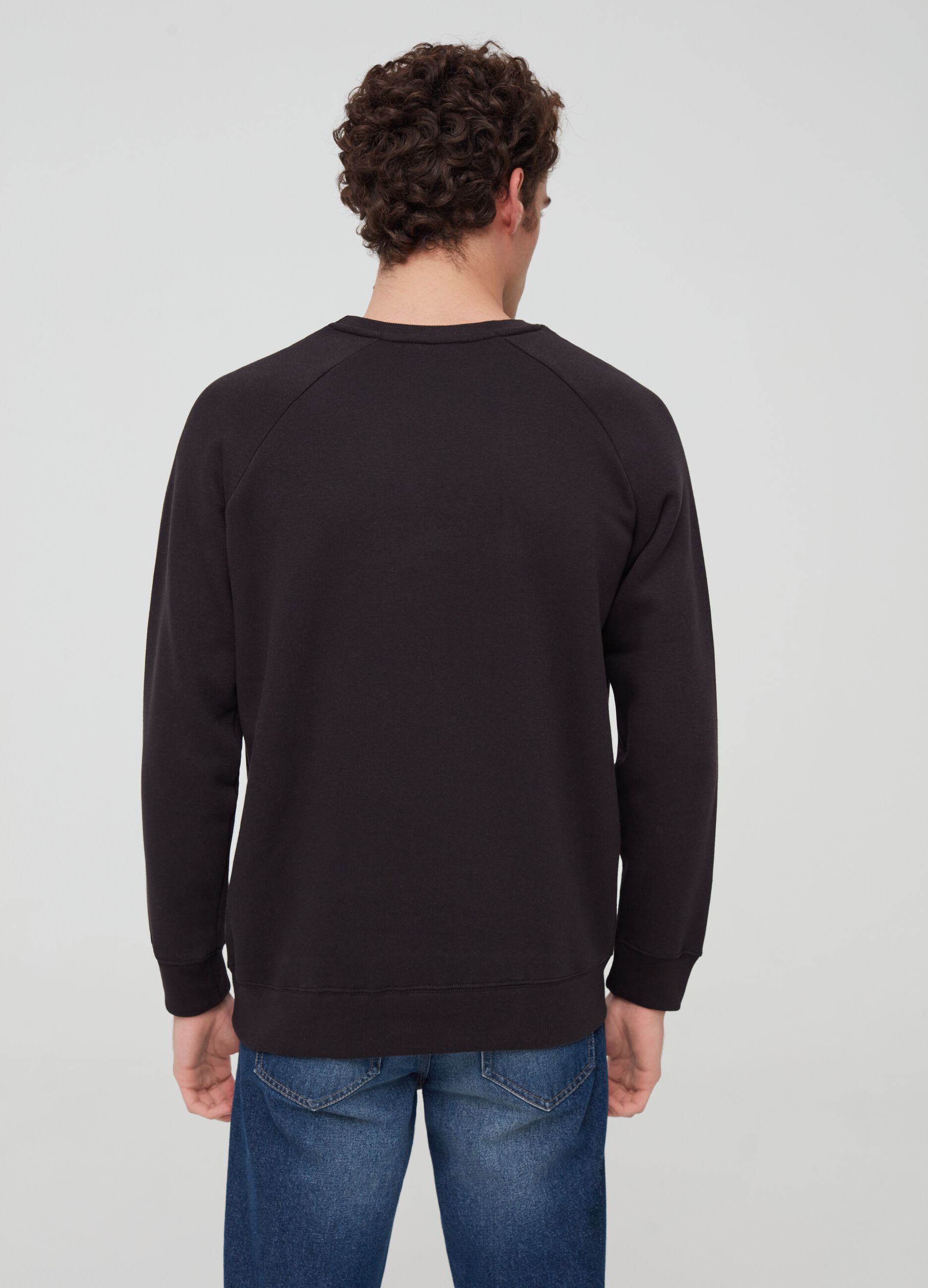 Sweatshirt with raglan sleeves, round neck and lettering print