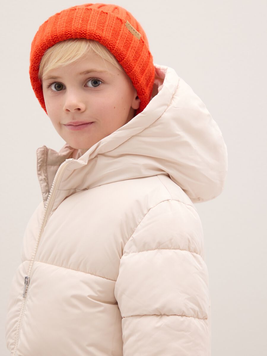 Giacca imbottita beige da bambino con zip_2