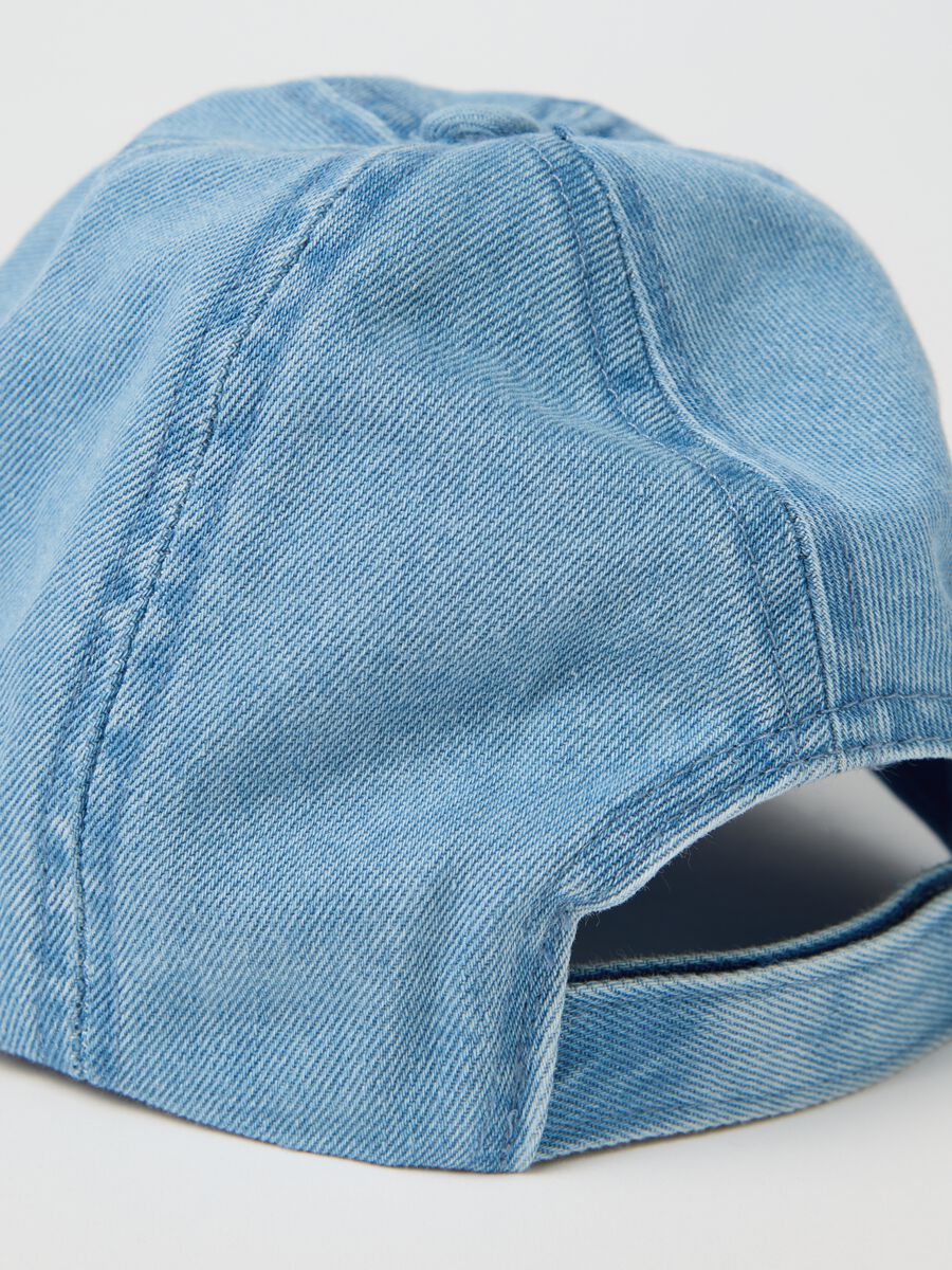 Boys’ light blue cap in 100% cotton with Mickey Mouse embroidery_1