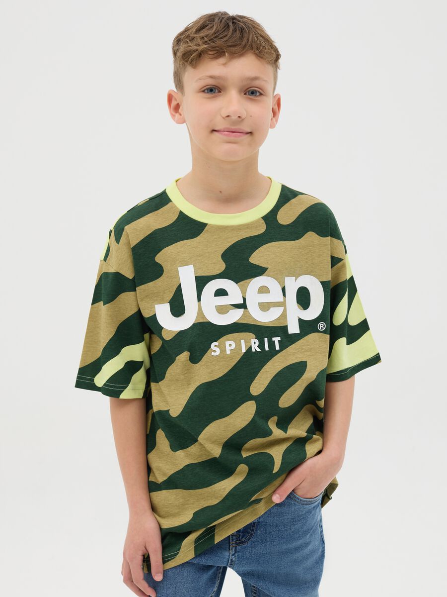 T-shirt in cotone camouflage con stampa logo_0