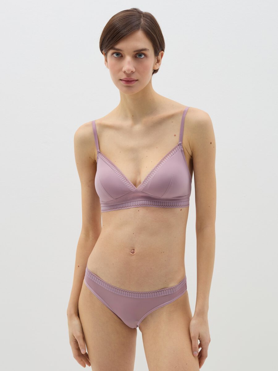 Semi-padded triangle bra with geometric motif_0