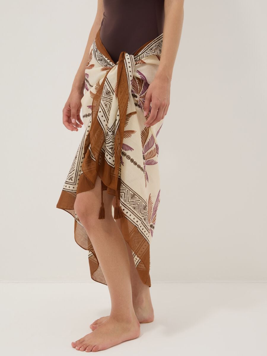 Pareo marrone in puro cotone con stampa tropicale_3