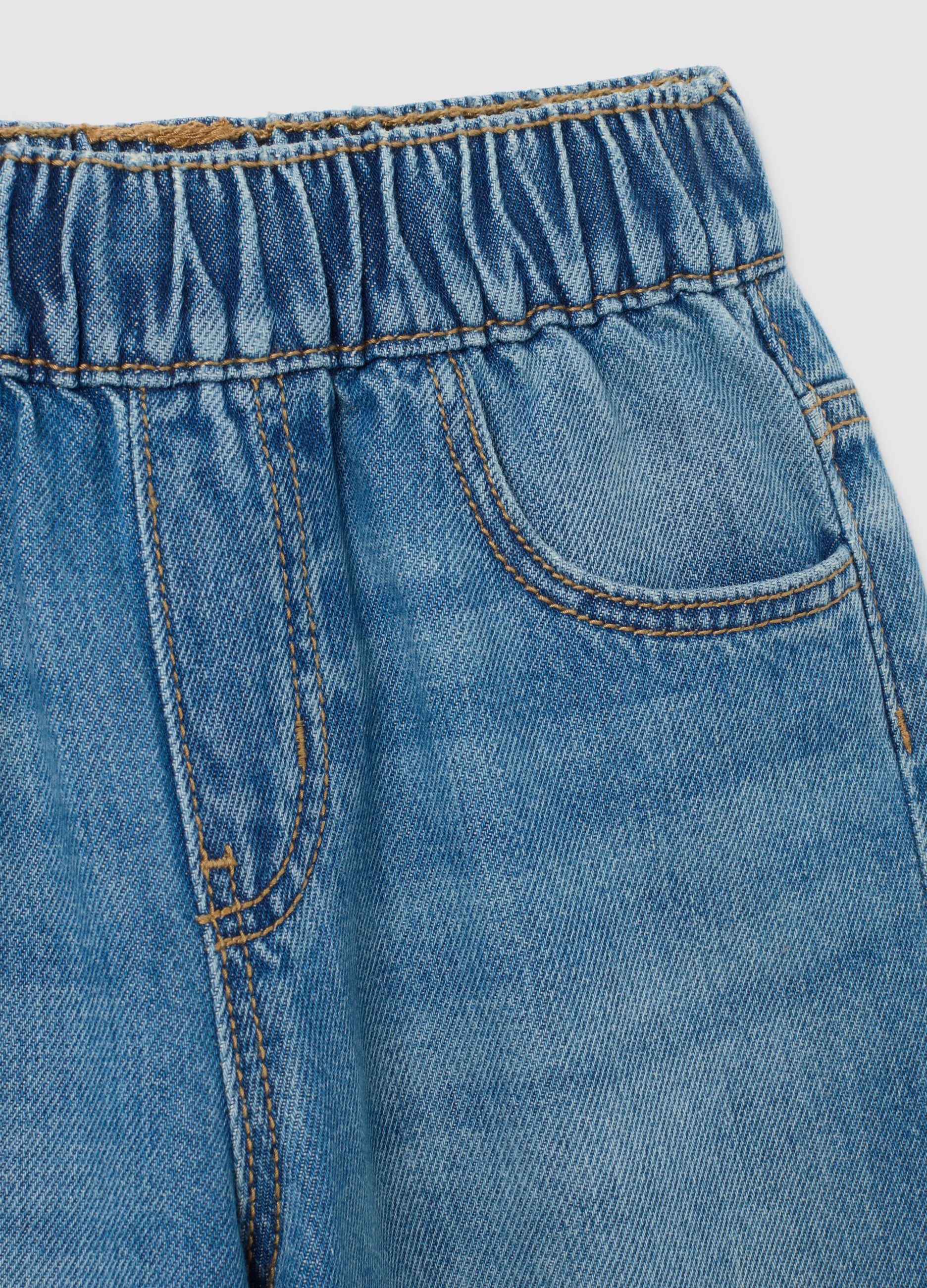 Jeans da bambina in puro cotone denim a gamba larga