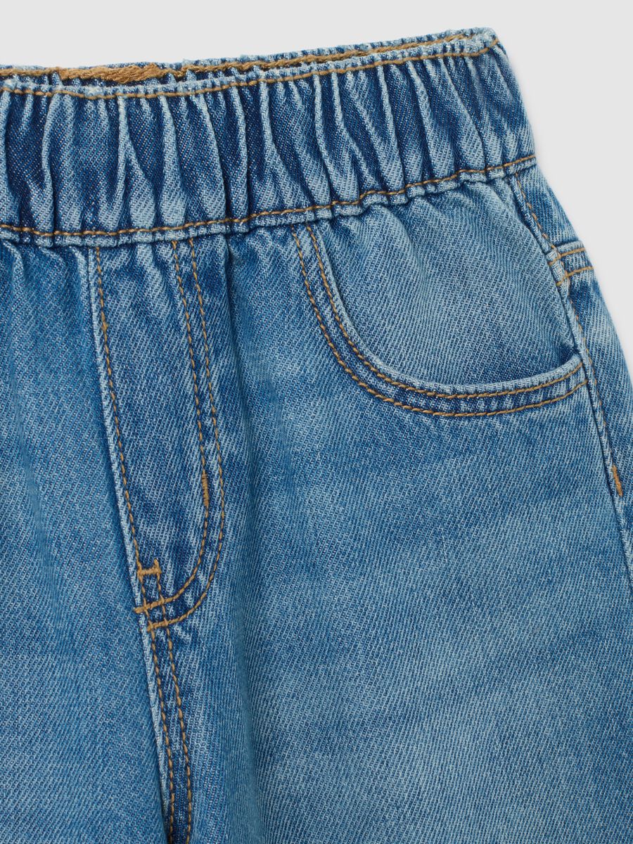 Jeans da bambina in puro cotone denim a gamba larga_2