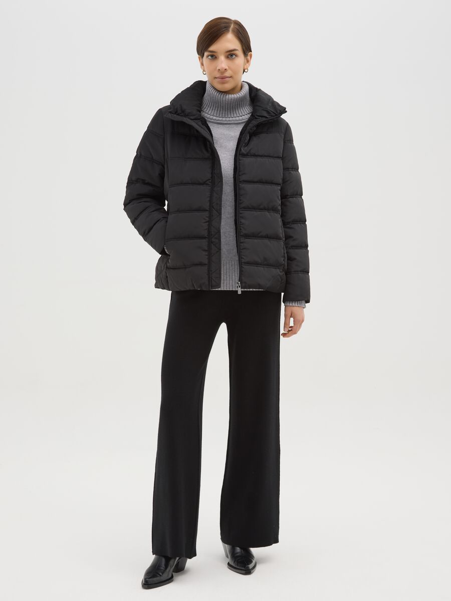 Black regular fit padded jacket with zip and side pockets_1