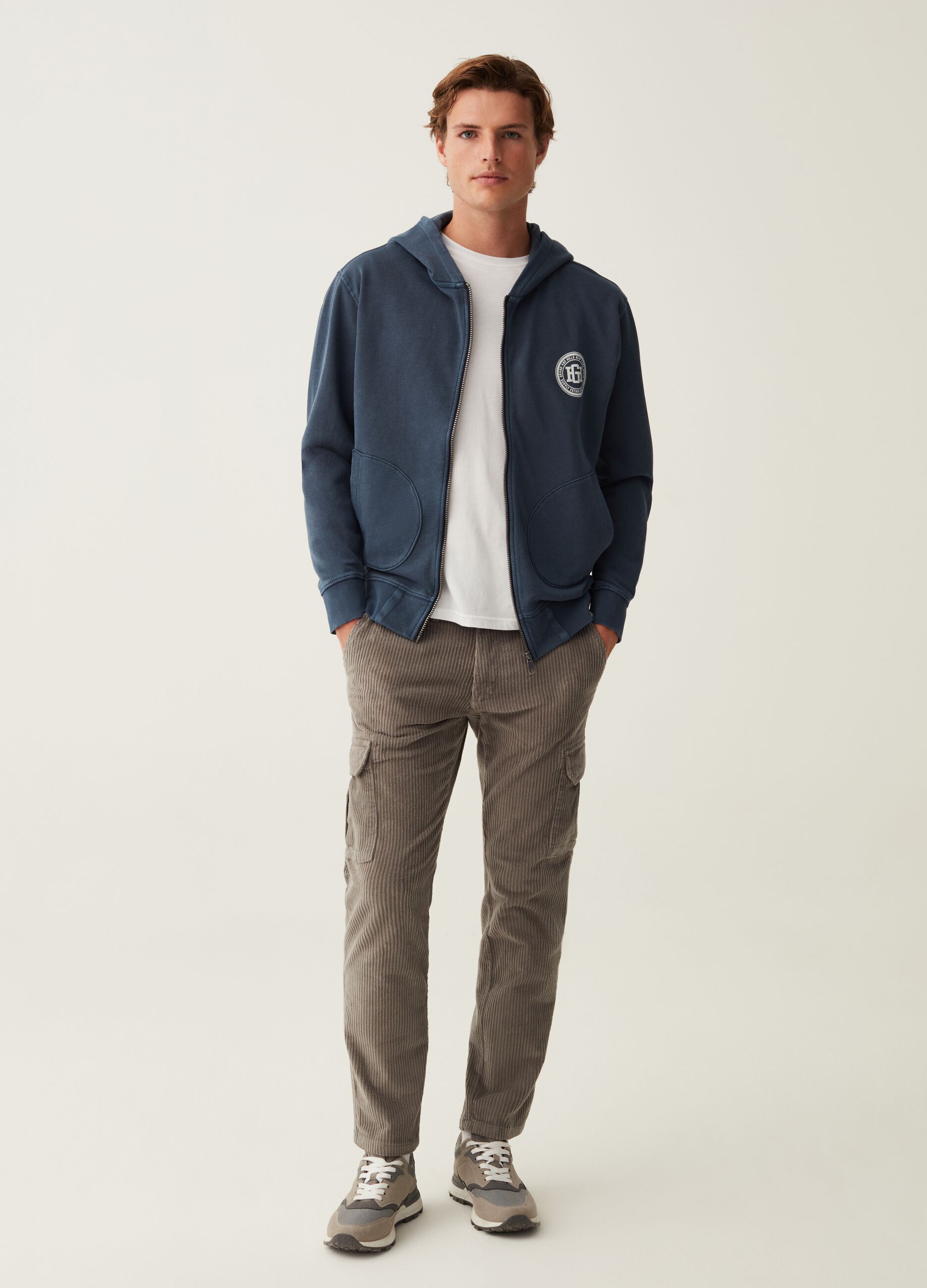 Full-zip con cappuccio e stampa_1