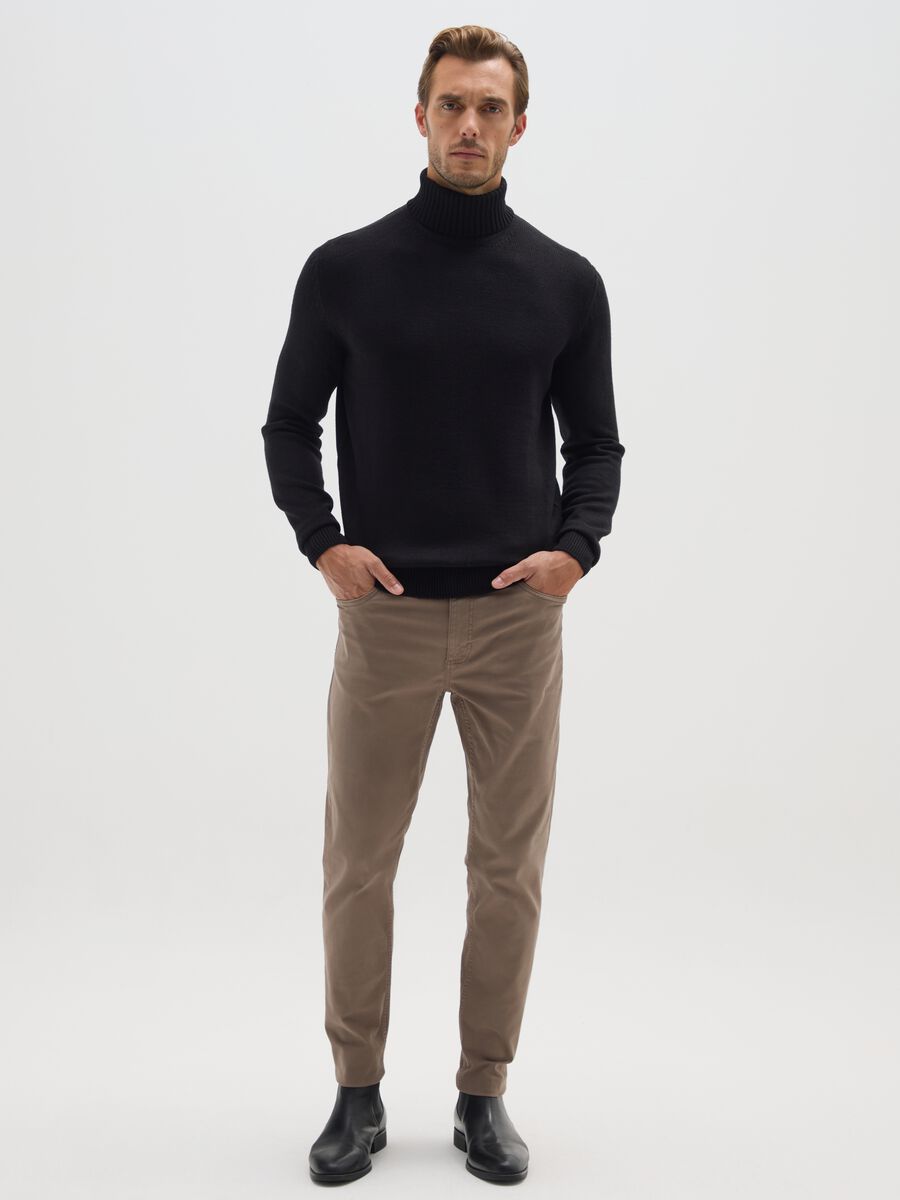 Brown skinny fit stretch cotton trousers_0