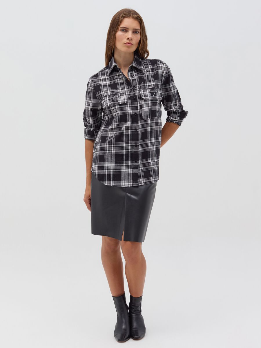 Check shirt with pockets and beads_1