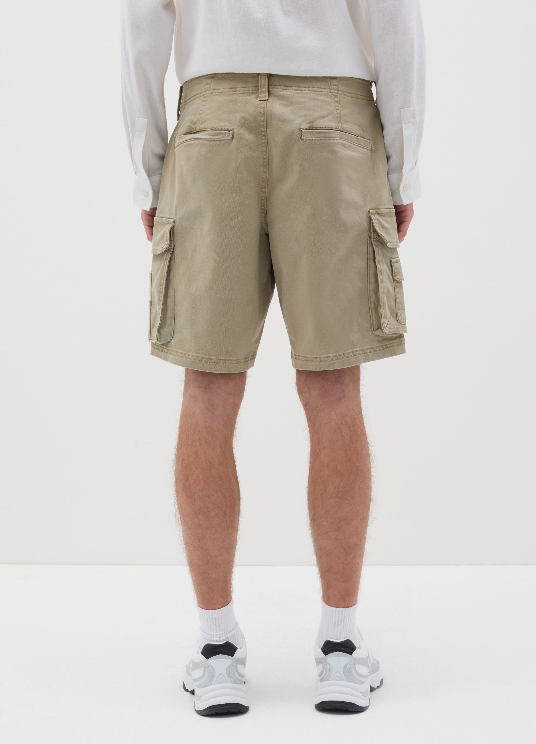 Beige Bermuda shorts in stretch cotton
