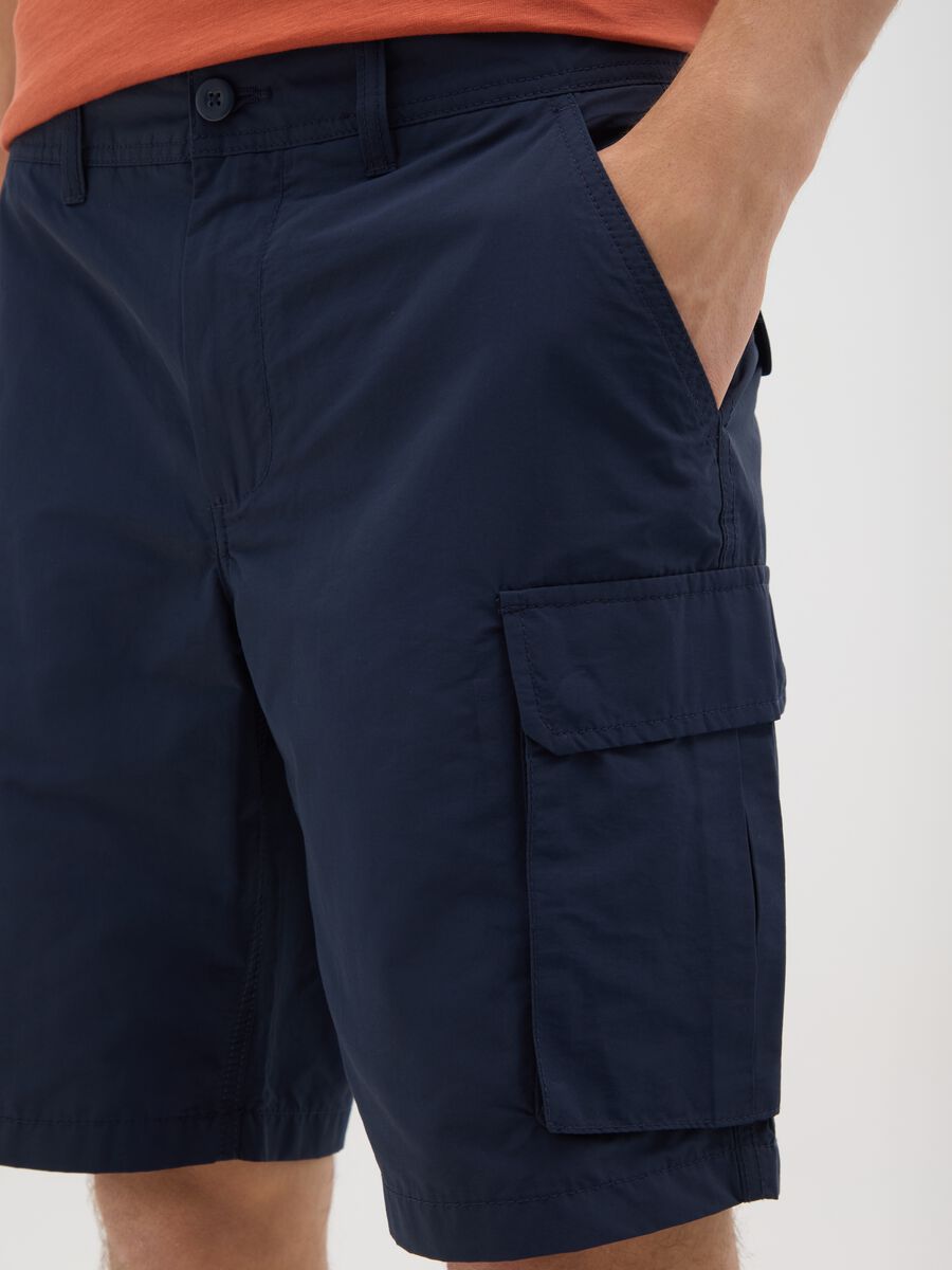 Men's blue cotton blend regular fit shorts_2