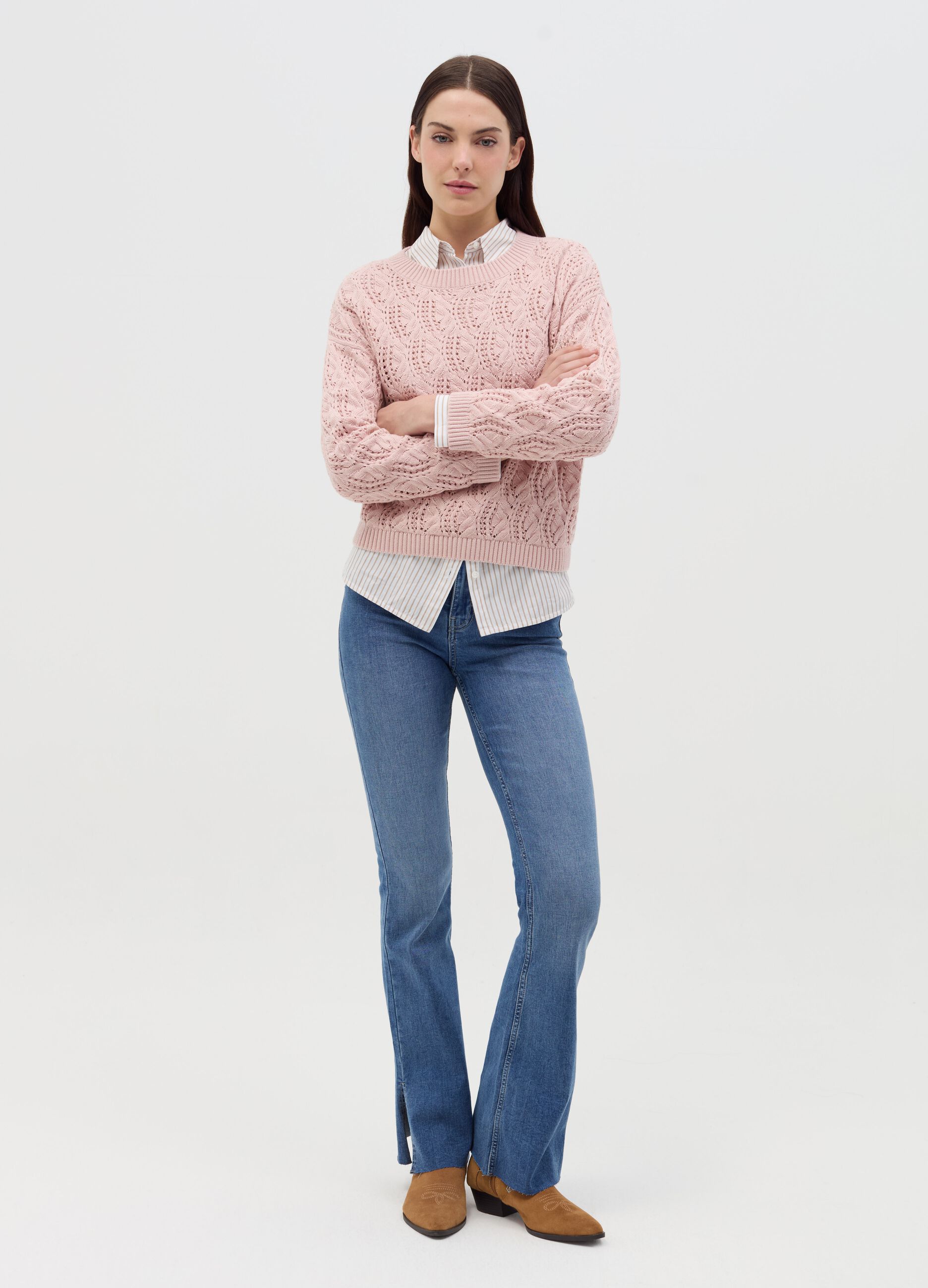 Crochet pullover with round neck