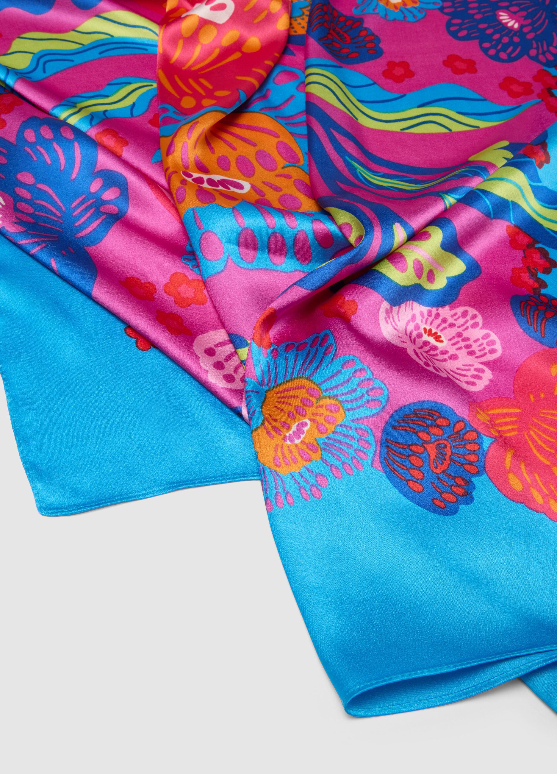 Foulard leggero multicolor con stampa floreale