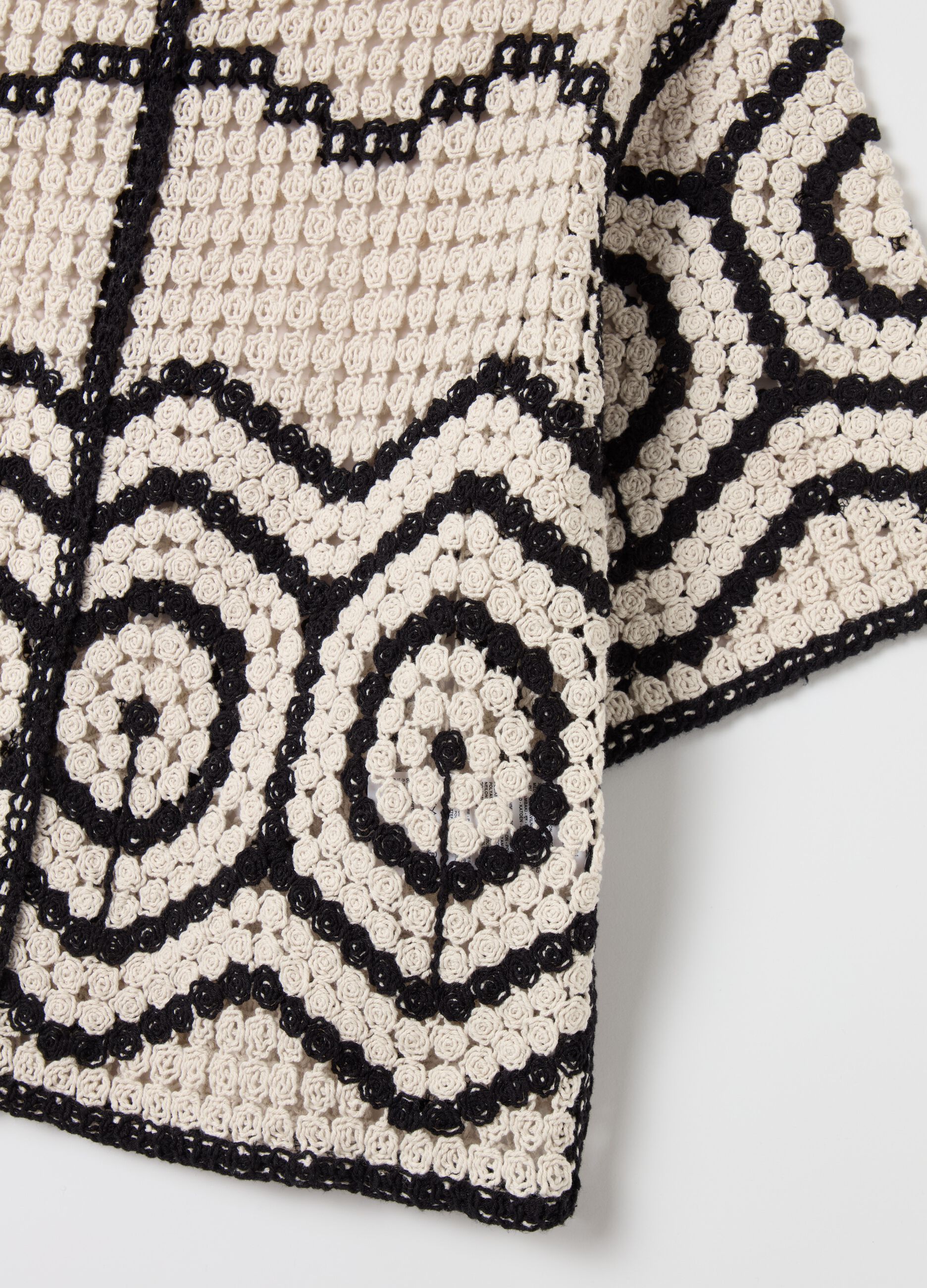 Crochet T-shirt with geometric motif
