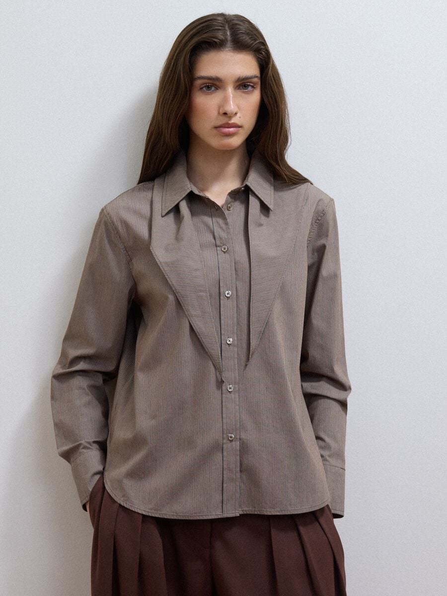 Camicia multicolor in cotone elasticizzato con collo foulard_1